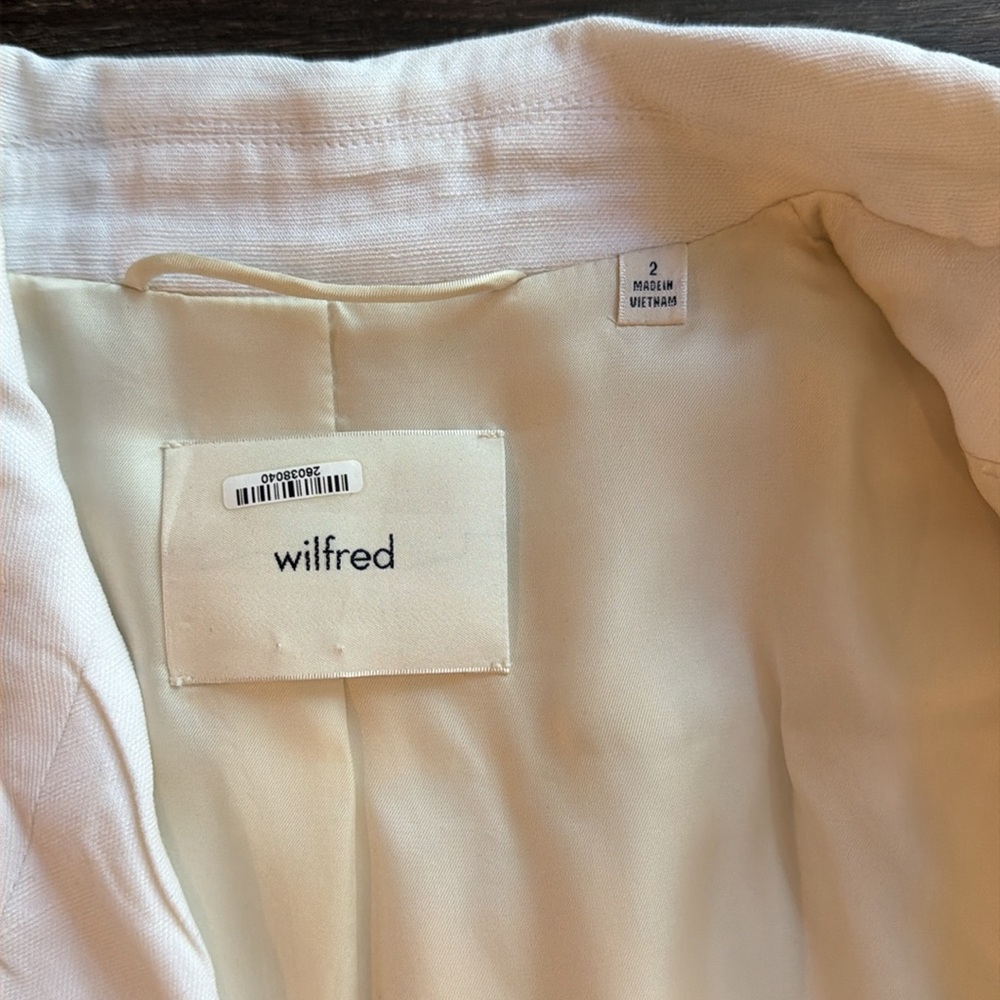 Aritzia Wilfred linen blazer - Picture 2 of 2